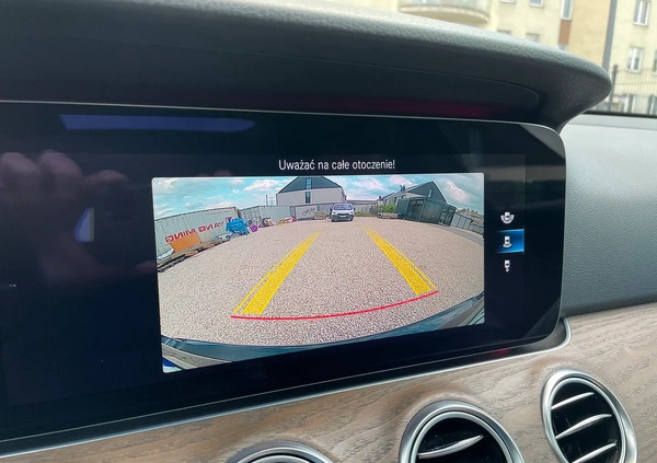Mercedes-Benz Klasa E cena 159000 przebieg: 73988, rok produkcji 2020 z Piaseczno małe 352